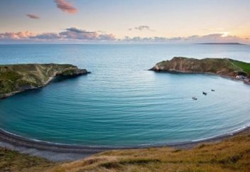 Lulworth cove. Побережье Юрского периода.