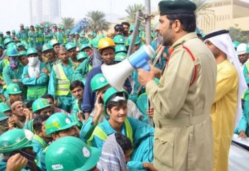 Разные: Власти Кувейта начали массовые увольнения иностранцев. В Пакистане обсуждается законопроект о защите основ ислама