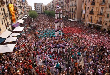 Адамдардың денесінен мұнара тұрғызу жарысы өтті (фото)