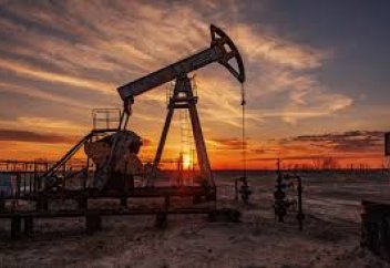 Саудовская Аравия объявила об обнаружении новых месторождений нефти и газа. Иран экспортирует нефть в 17 стран