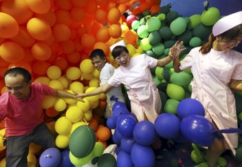 В Китае нашли способ цивилизировать харкающихся граждан