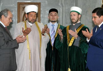 В честь ночи Ляйлят-уль-Кадр в Туркменистане помиловали более 600 человек