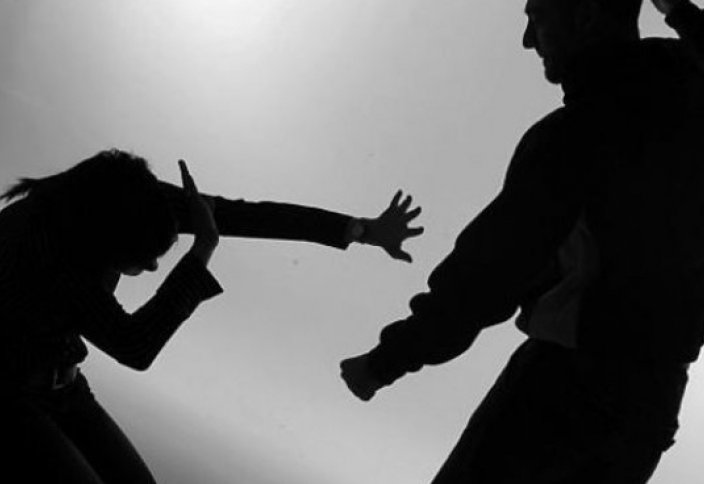 Разные: На семейных тиранов наденут браслеты в Грузии