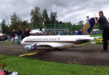 Ересектерге арналған ойыншықтар: Ұшақтар, тікұшақтар