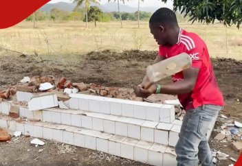 Мужчина сносит могилу отца спустя 24 года после захоронений, чтобы придать ей новый вид