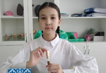 Ақмолалық оқушы қазақ даласының хош иісі бар әтір ойлап тапты