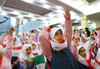 В иранских школах запретили английский язык