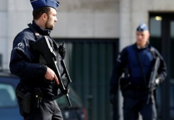 Брюссельские бомжи устроили протест против мигрантов