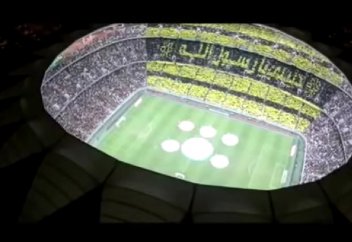 Тысячи футбольных фанатов поют нашид о Пророке Мухаммаде (ﷺ)