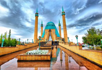 Павлодардың орталық мешітінде ұялы телефон ұрлаған бозбалаға кешірім берілді