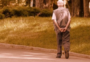 "Күнәлардың үлкені ─ ата-анаңа тіл тигізу"