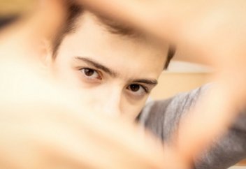 Чудеса сотворения: почему человек, имея два глаза, видит одну общую картинку?