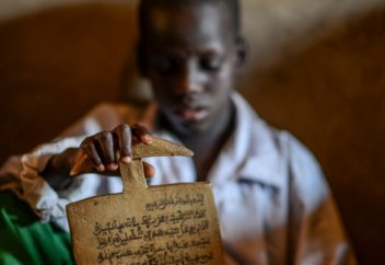 Олар үшін Құран кітаптың жоқтығы хафыз болуға кедергі емес... (ФОТО)