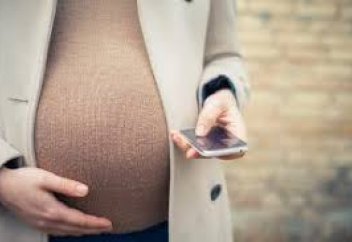 "В декрет с миллионом". Какие выплаты полагаются беременным