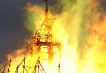 Өртенген шіркеулер саны 45-ке жетті