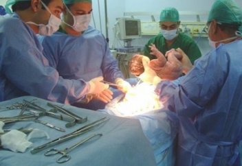 Ғалымдар кесір тілігін жасатудың сәби денсаулығына зиянын айтып өтті