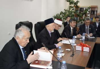 Жеті ғасыр бұрынғы Ақида жайлы қолжазба оқырманға жол тартты