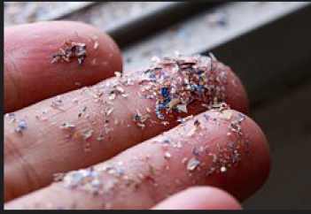 Микропластик адам жасушасының жауына айналуы мүмкін