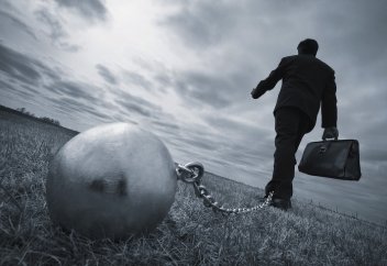 Миллион казахстанцев имеют долги перед банками, налоговиками или судоисполнителями