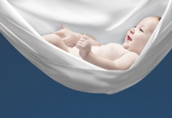 Қытайлық компания әйелдерге басшылықтың рұқсатынсыз бала тууға тыйым салды