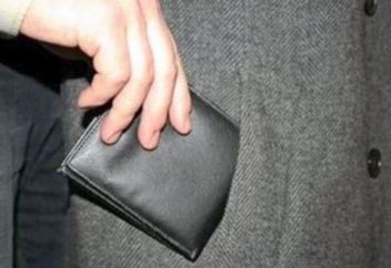 Қалтаға түскен ұрыны көрген жұрт қалай қимылдайды? Эксперимент