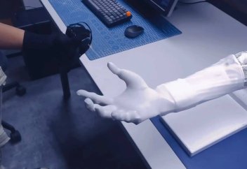 Робот қол «адам деңгейінде» қимылдайтын дәрежеге жетті (видео)