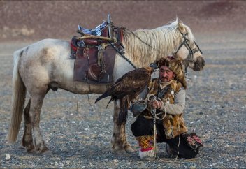 Казахские беркутчи: охота с золотым орлом в XXI веке (фото)