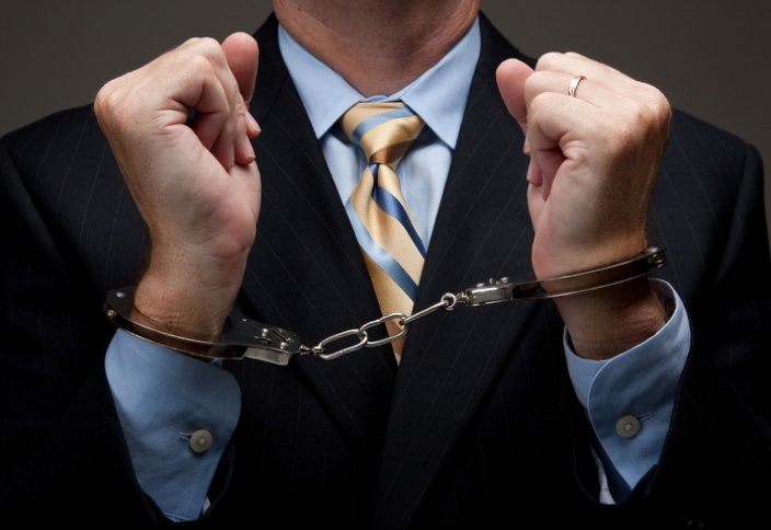 «Золотые наручники»: как не потерять тех, кто зарабатывает деньги