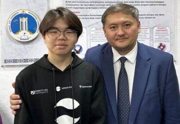 Қызылордалық оқушы жасанды зердені қазақша сөйлетті (видео)