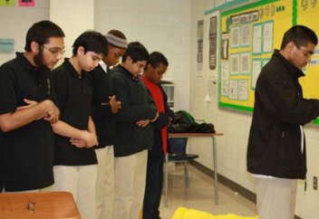 Компенсация за запрет на совершение намаза