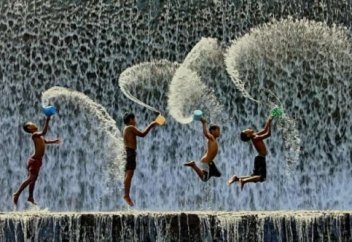 Как влиять на людей при помощи прикосновений: 5 фактов