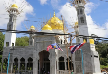 Тайланд елінде таңдай қақтыратын ислам кешені тұрғызылып жатыр