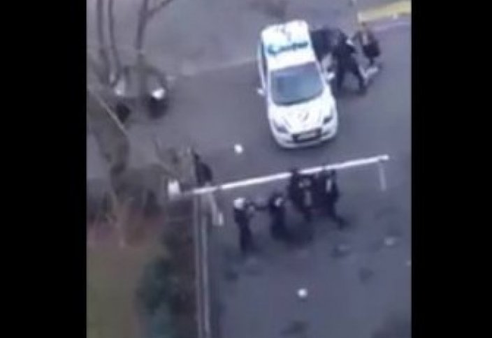 Полиция зверски избила мусульманку (видео)