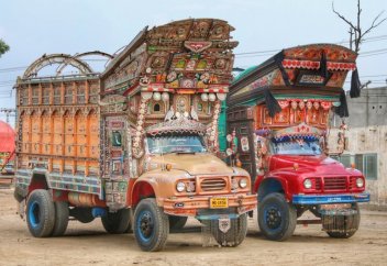 Джингл-трак – «звенящие» грузовики Юго-Восточной Азии (фото+видео)
