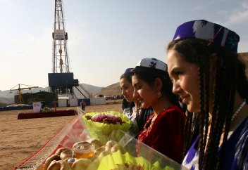 Орта Азияның тағы бір елінен мұнай мен газ кенінің мол қоры табылды