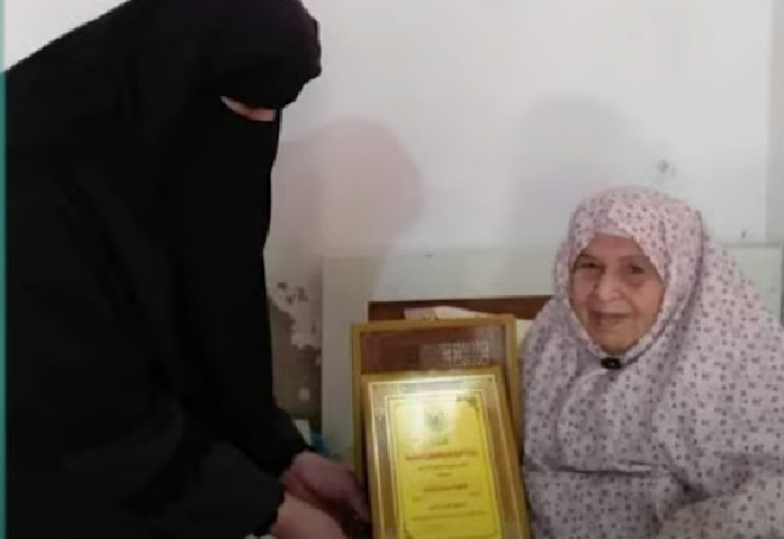 В условиях блокады стала хафизом Корана в 86 лет