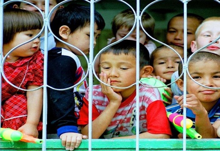 Агентства по усыновлению в Казахстане будут оказывать услуги бесплатно