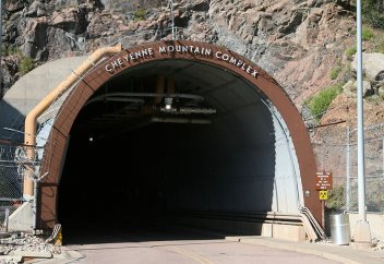 Белое пятно на карте. Пять самых загадочных военных баз в мире