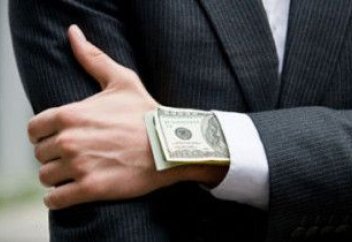 Әлем экономикасы коррупциядан жылына қанша шығынға батады