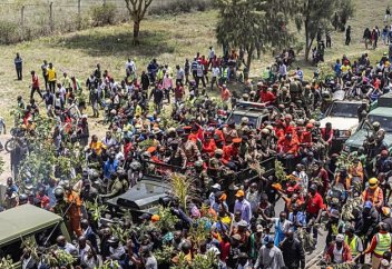 Общественные изменения в Кении приводят к росту числа профессиональных скорбящих