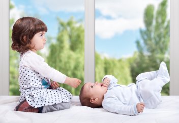 Бала және қызғаныш