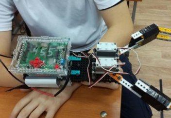 13-летний мальчик в Актау изобрел "умный" протез (фото+видео)
