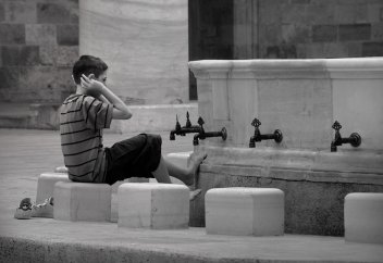 Үзір иесіне жұма намазы кірмей тұрып дәрет алуына бола ма, әлде дәл уақыт кіргенде алуы керек пе?