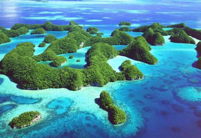 Идиллический архипелаг в Тихом океане хочет отказаться от бедных туристов