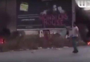 Смелость палестинца перед израильскими силовиками (видео)