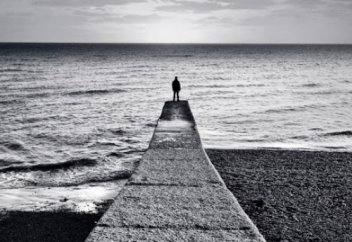 Одиночество — и проклятие, и благословение.