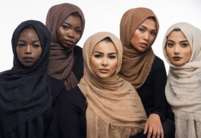 Мусульманка создала хиджабы для каждого оттенка кожи (Фото)
