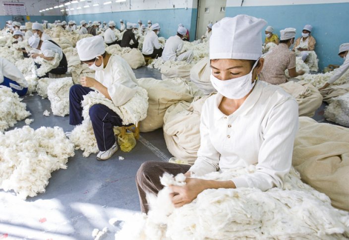 Белые страдания. Модные бренды публично осуждают рабство. Почему они до сих пор используют труд невольников в Китае?