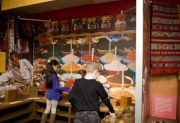 Окунись в исламский мир на выставке