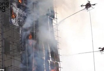 Китайские пожарные дроны потушили высотку за считанные минуты (видео)